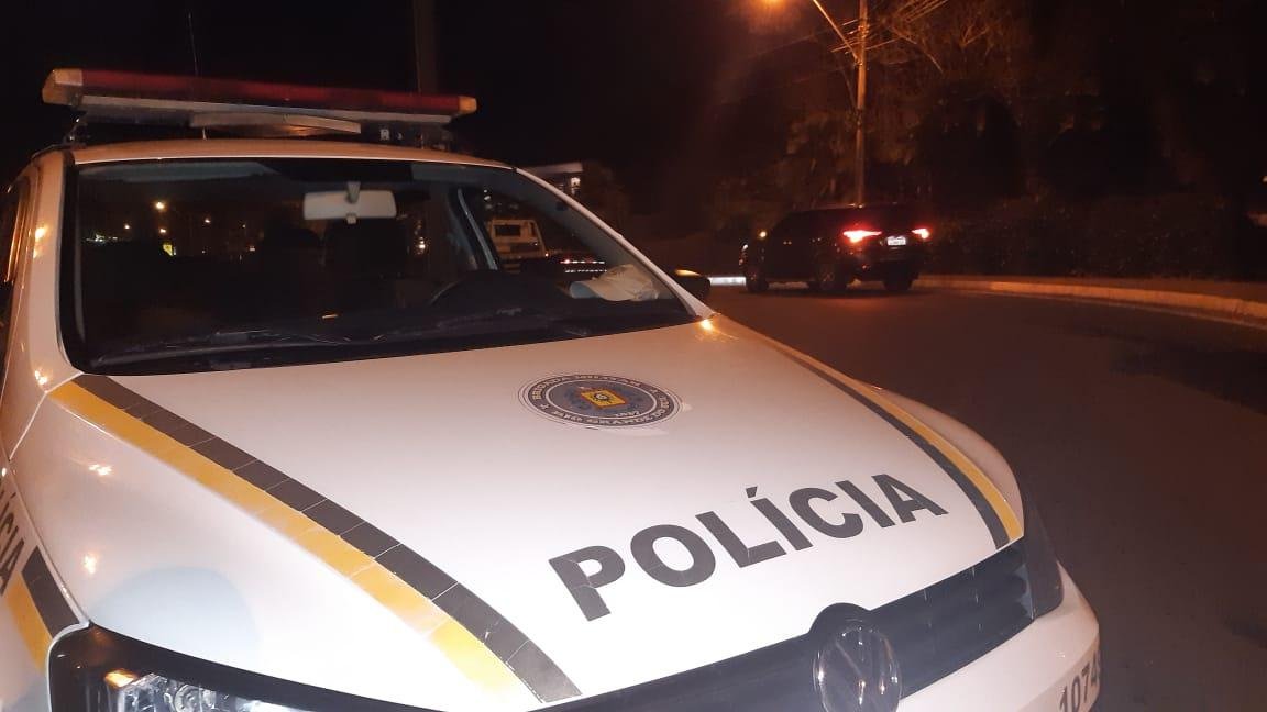 Homem possui antecedentes por porte ilegal de arma de fogo
