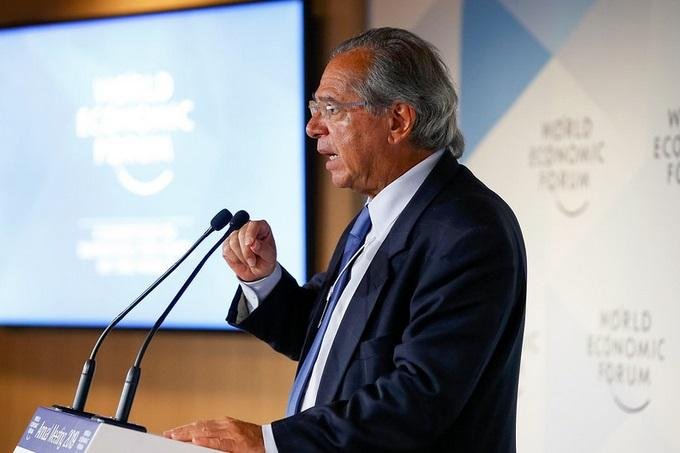 Ministro acredita que pior fase da pandemia deve passar em at&eacute; 3 meses