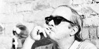 Vinícius de Moraes, que morreu no dia 9 de julho de 1980, deixou um legado literário e musical