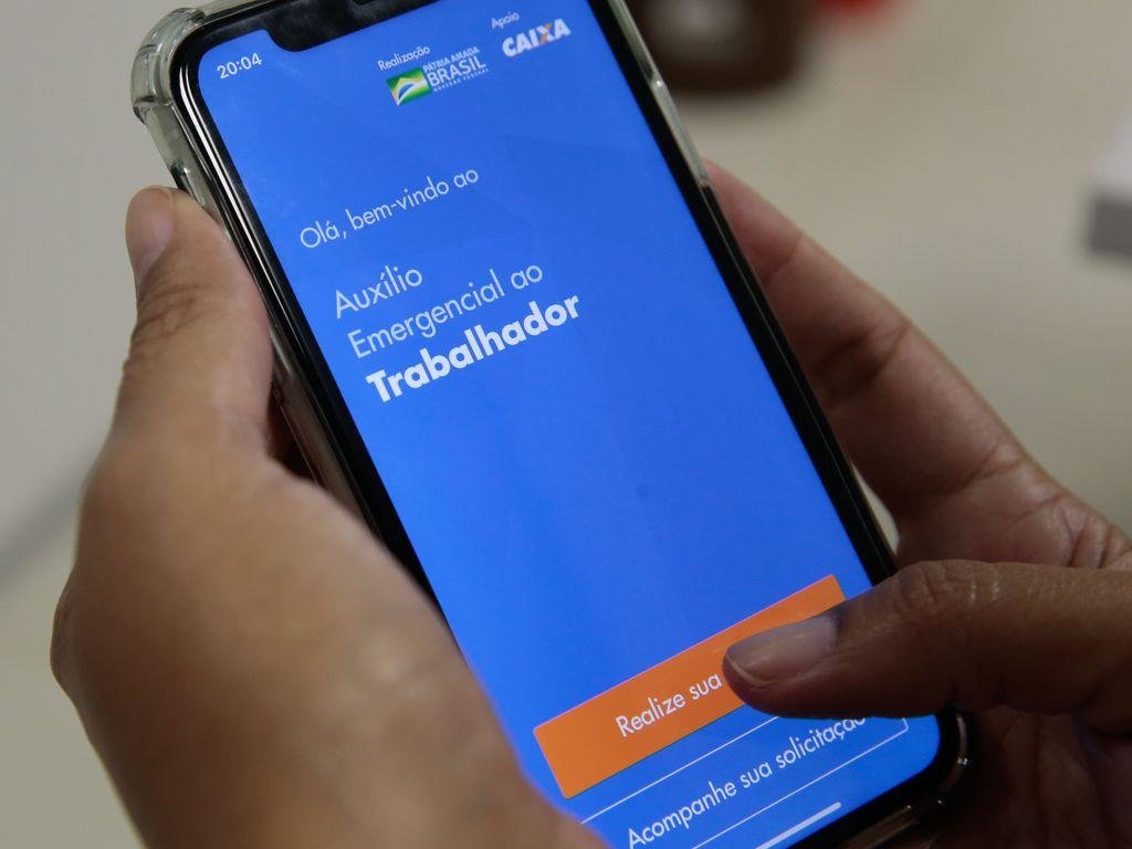 Pagamento de aux&iacute;lio est&aacute; dispon&iacute;vel para nascidos em mar&ccedil;o