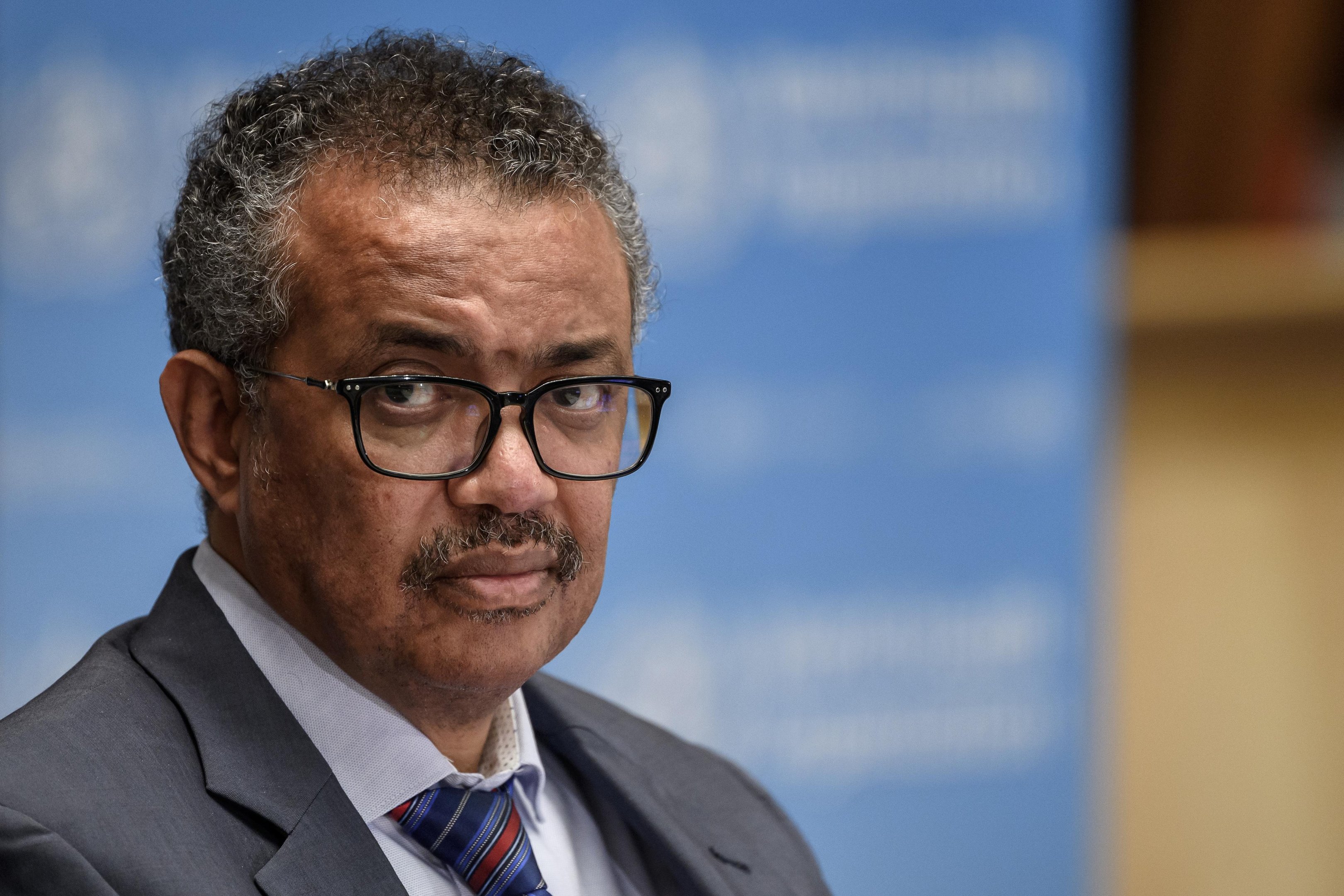 OMS alerta sobre riscos da desuni&atilde;o na luta contra novo coronav&iacute;rus