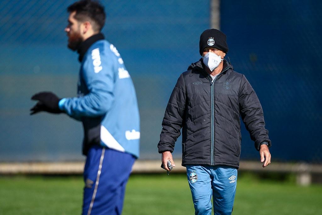 Preparador Marcio Meira v&ecirc; Gr&ecirc;mio pronto fisicamente para a volta as competi&ccedil;&otilde;es