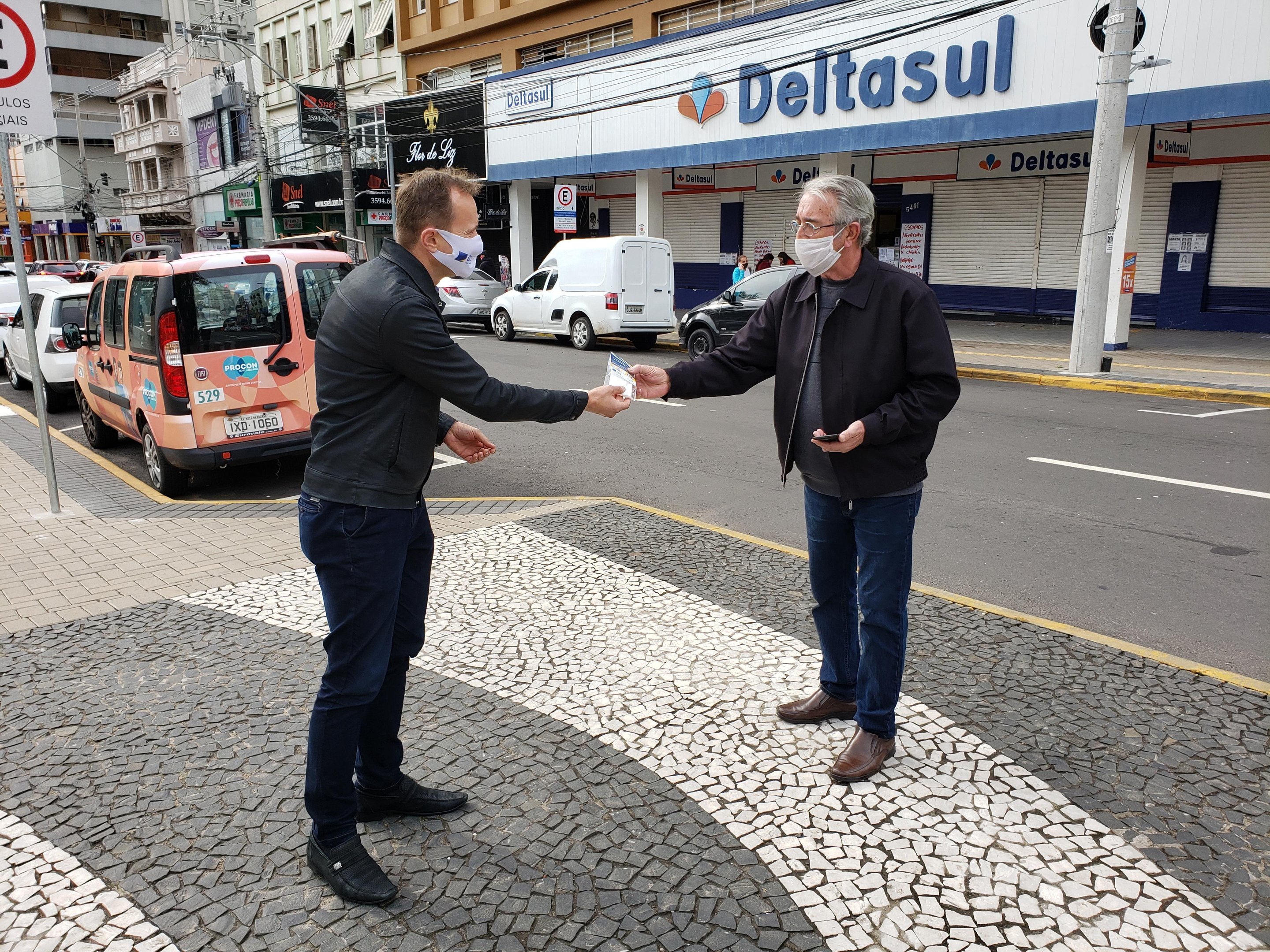 A&ccedil;&atilde;o distribuir&aacute; folhetos educativos e m&aacute;scaras descart&aacute;veis