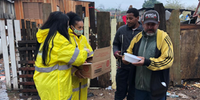 Famílias ganham refeição em São Leopoldo