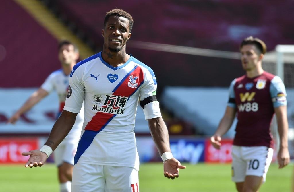 Pol&iacute;cia inglesa investiga racismo na Premier League