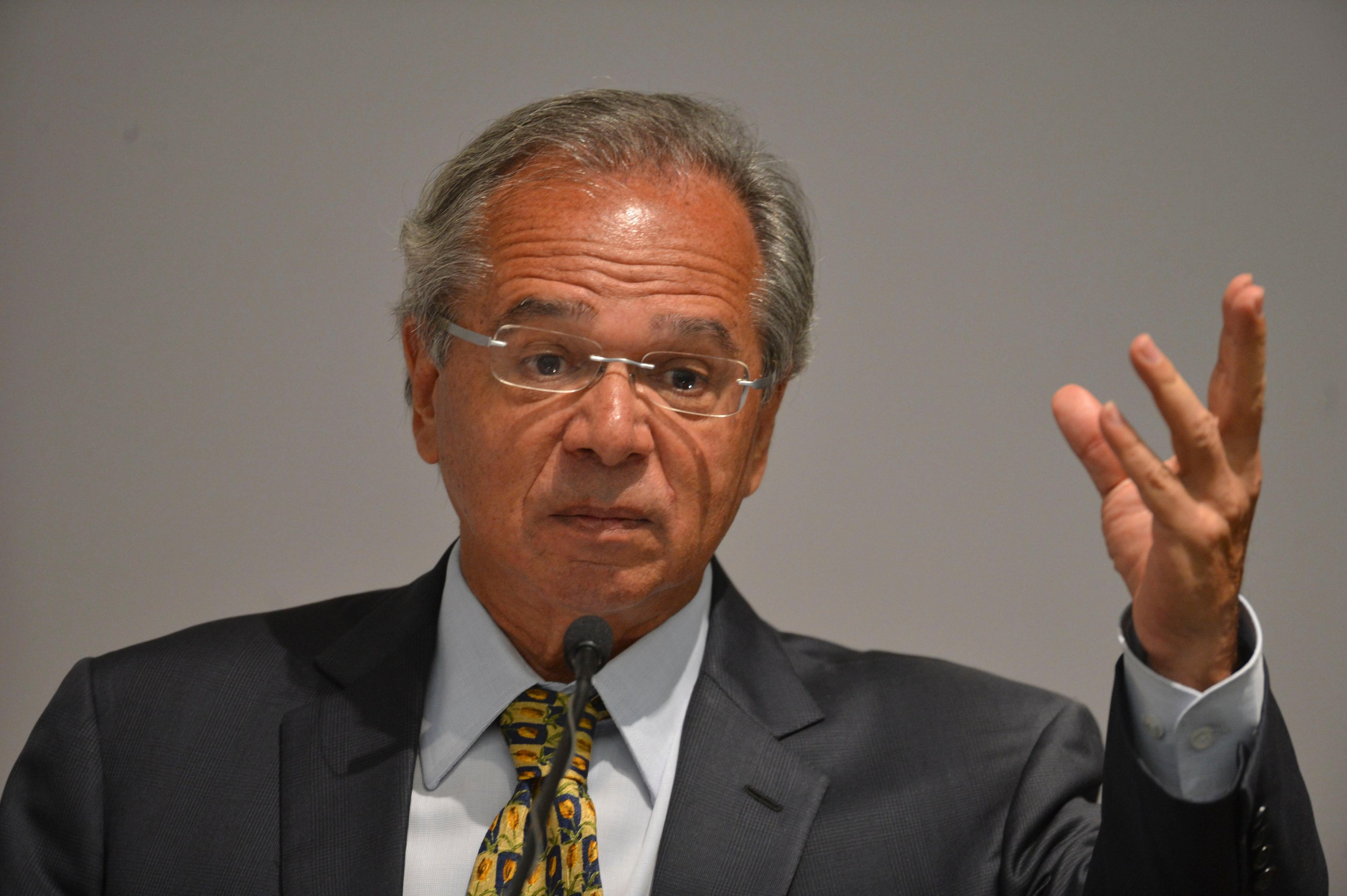 Ministro da Economia destacou que ruptura de cadeias globais n&atilde;o "atingiram tanto" o Brasil