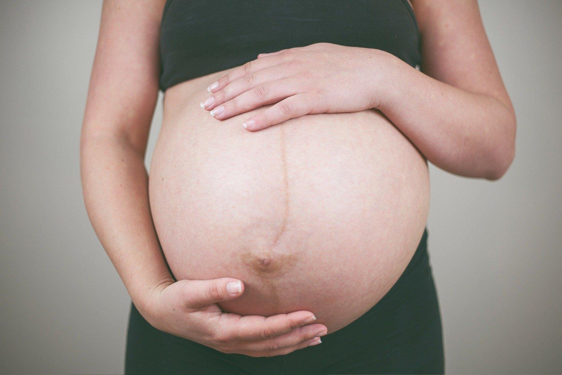 Estudo comprova infec&ccedil;&atilde;o intrauterina de novo coronav&iacute;rus