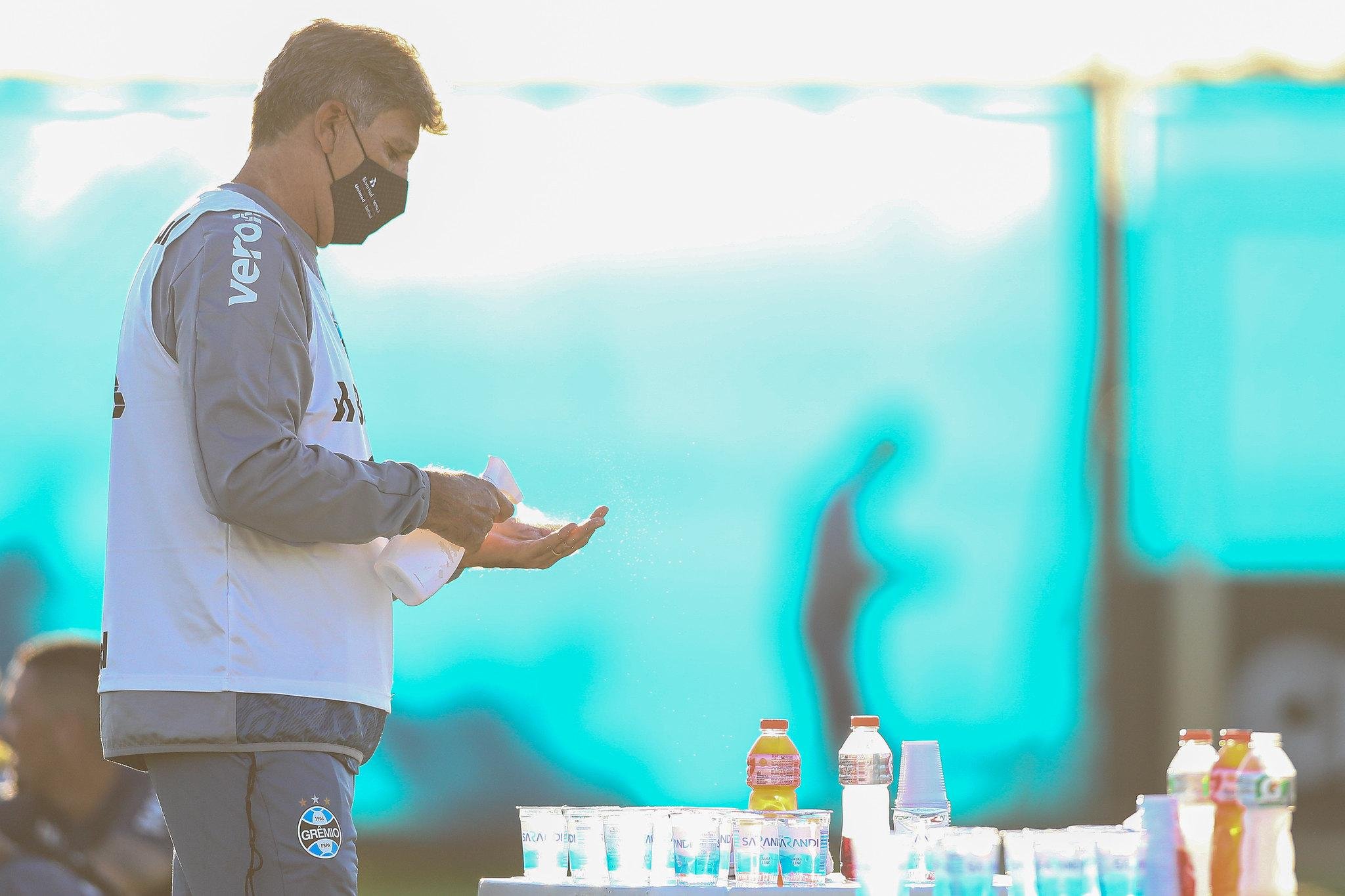 Gr&ecirc;mio ir&aacute; cumprir protocolos r&iacute;gidos na volta ao futebol