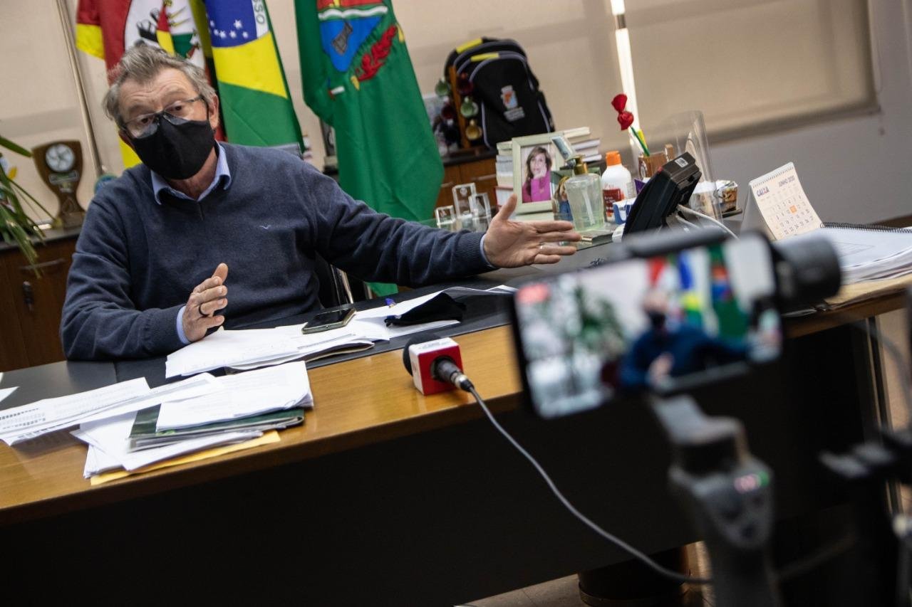 Ainda segundo Vanazzi, j&aacute; h&aacute; falta de medicamentos e de profissionais da &aacute;rea da sa&uacute;de por conta da contamina&ccedil;&atilde;o por Covid-19