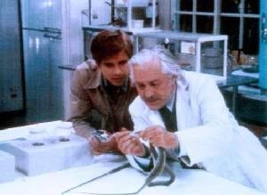 O cientista maluco e sua cobaia humana