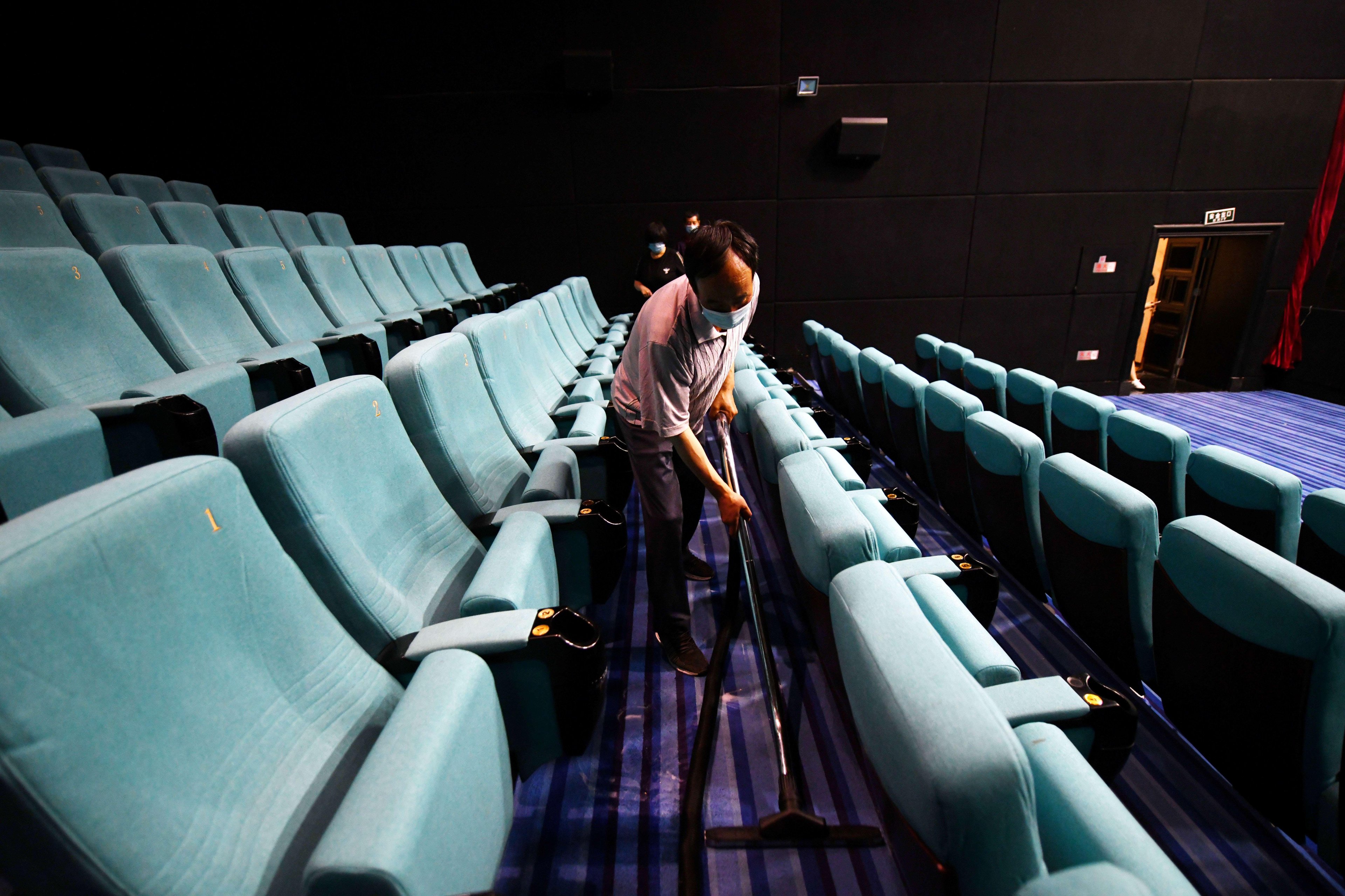 China reabriu alguns de seus cinemas nesta segunda-feira (20)