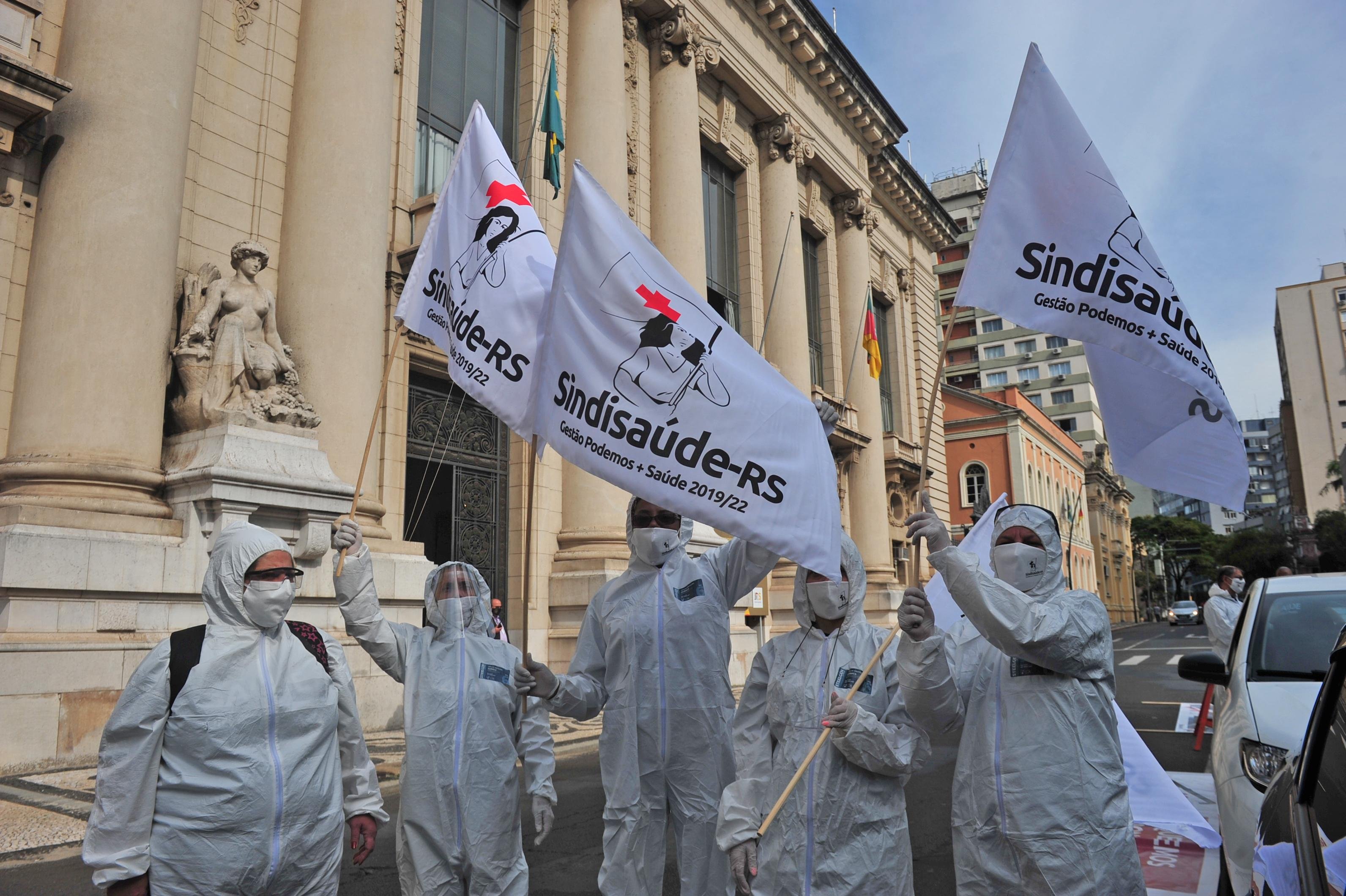 Protesto ocorreu no centro de Porto Alegre