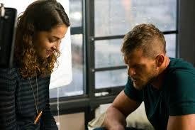 Holly e Shayne formam um casal improv&aacute;vel em filme de f&aacute;bula