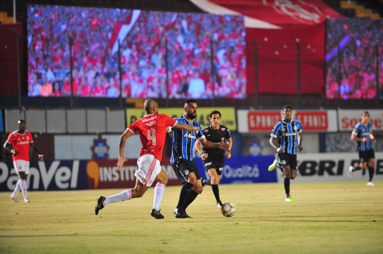 Cl&aacute;ssico Gre-Nal 425 marca retomada do Gauch&atilde;o para a dupla