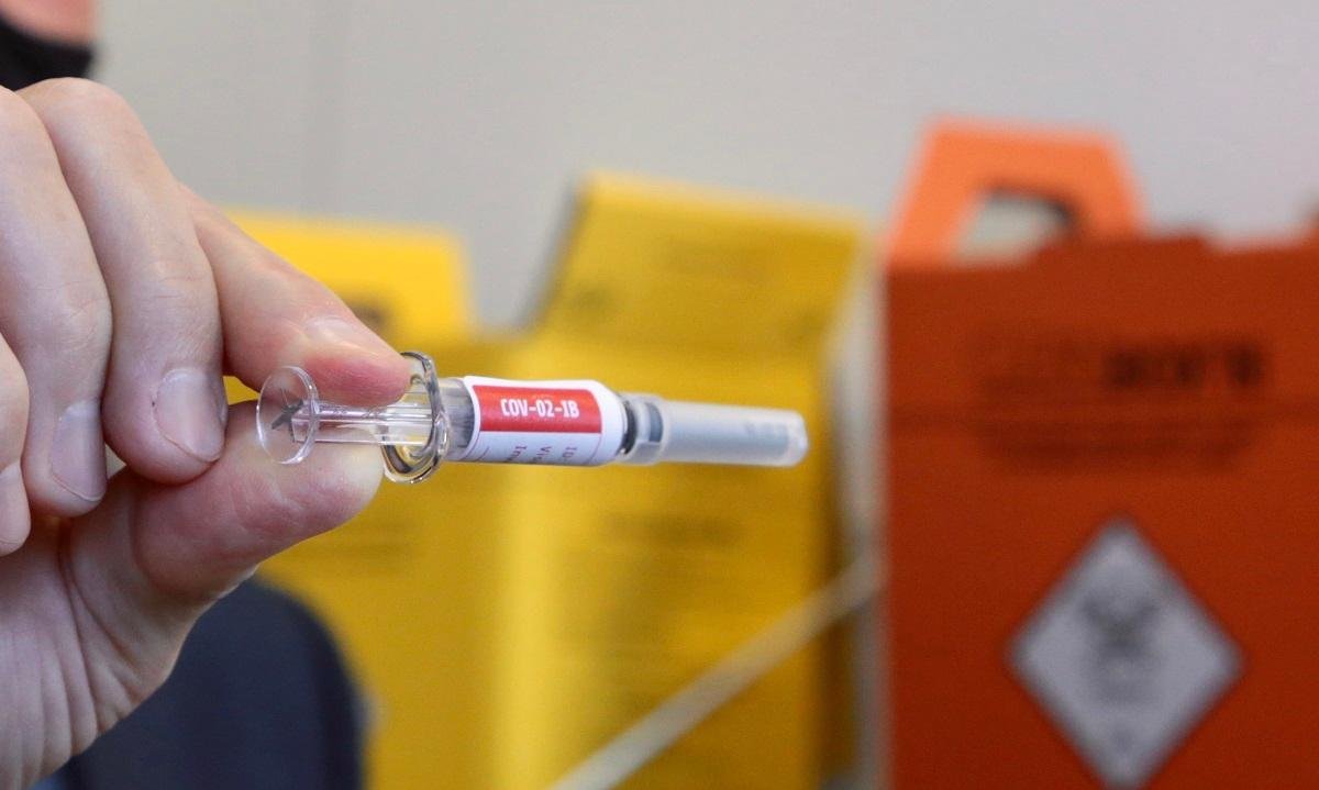 Vacina chinesa come&ccedil;ou a ser testada em S&atilde;o Paulo na ter&ccedil;a-feira