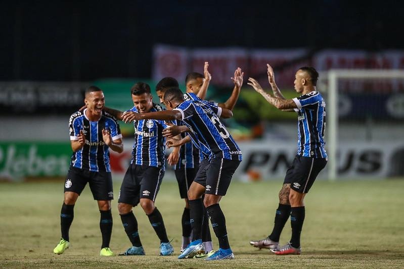 Gr&ecirc;mio venceu cl&aacute;ssico em Caxias por 1 a 0