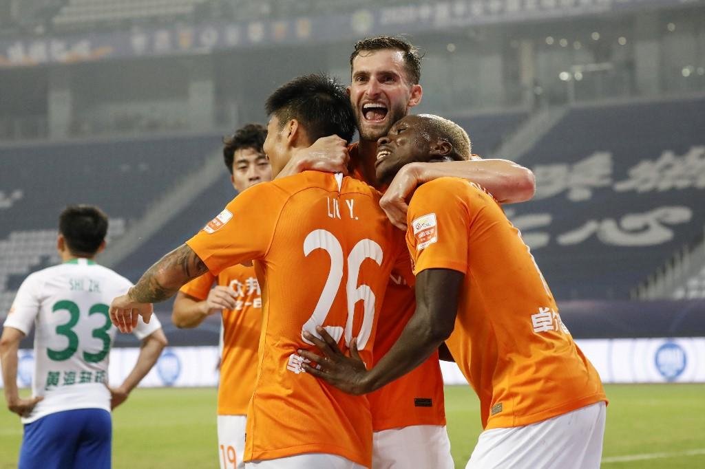 Time de Wuhan venceu por 2 a 0 na estreia do Campeonato Chin&ecirc;s
