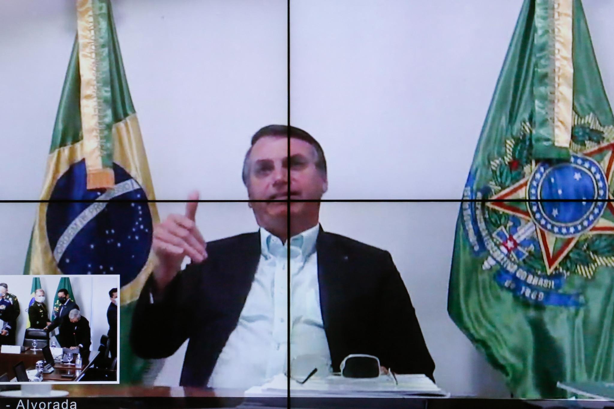 Presidente da Rep&uacute;blica Jair Bolsonaro, participa por videoconfer&ecirc;ncia de reuni&atilde;o com o Ministro de Estado da Defesa Fernando Azeredo e Silva