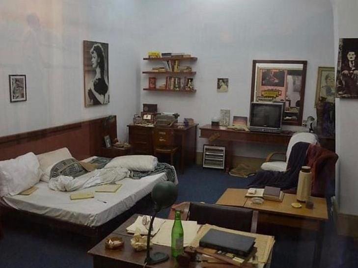 Na imagem, fotografia do quarto 217, onde Mario Quintana morou entre 1968 e 1980
