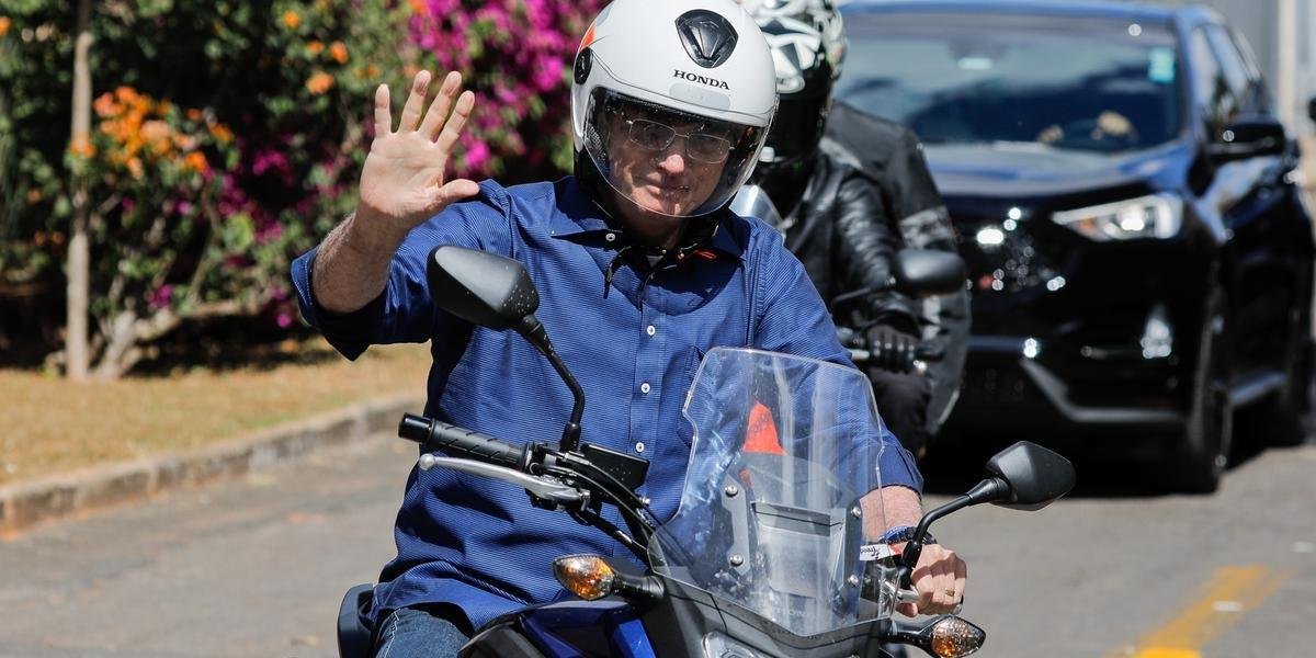 Na ocasi&atilde;o, o presidente disse j&aacute; ter dado a diretriz para o ministro da Infraestrutura, Tarc&iacute;sio de Freitas