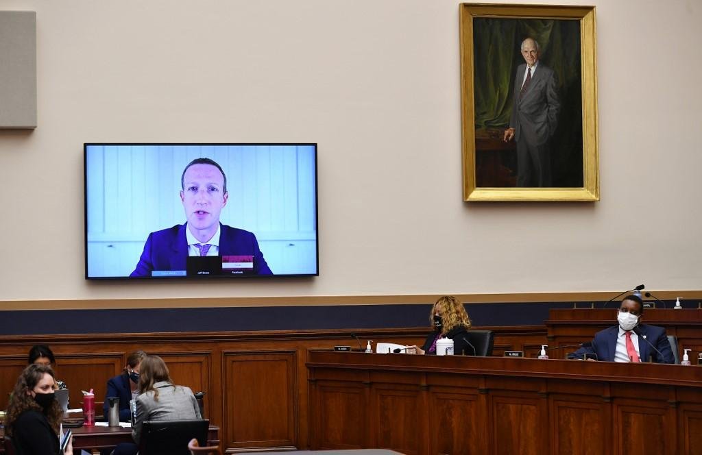 CEO do Facebook refor&ccedil;ou que as leis norte-americanas contribu&iacute;ram para o crescimento da empresa