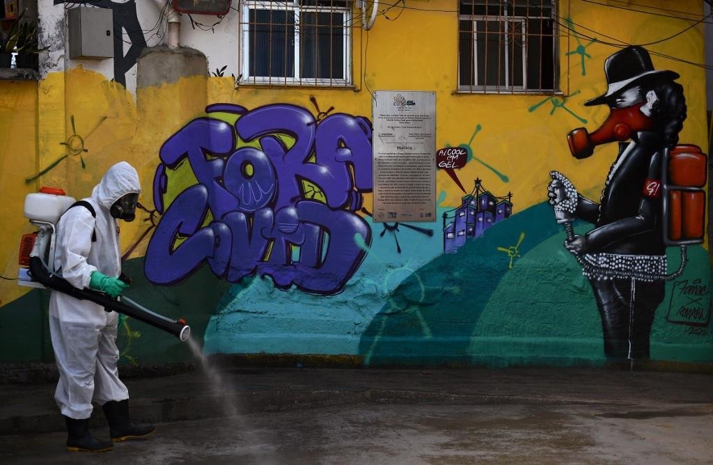 Pa&iacute;s teve acr&eacute;scimo de 1.088 mortes neste s&aacute;bado