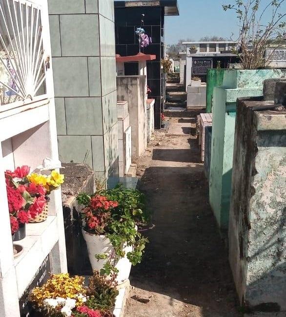 Cemit&eacute;rio de Uruguaiana est&aacute; sendo preparado para o dia dos pais