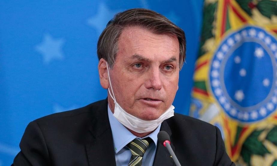 Bolsonaro diz que Brasil j&aacute; gastou R$700,00 bi na crise do coronav&iacute;rus