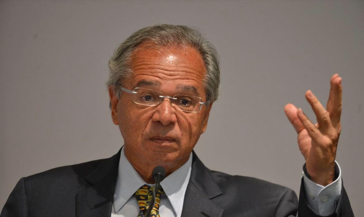 Guedes afirma que economia no Brasil ''estava decolando'', e ap&oacute;s passar a crise, ir&aacute; surpreender o mundo novamente.