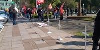 Manifestação foi realizada nessa sexta na praça Dante Alighieri, no centro de Caxias do Sul