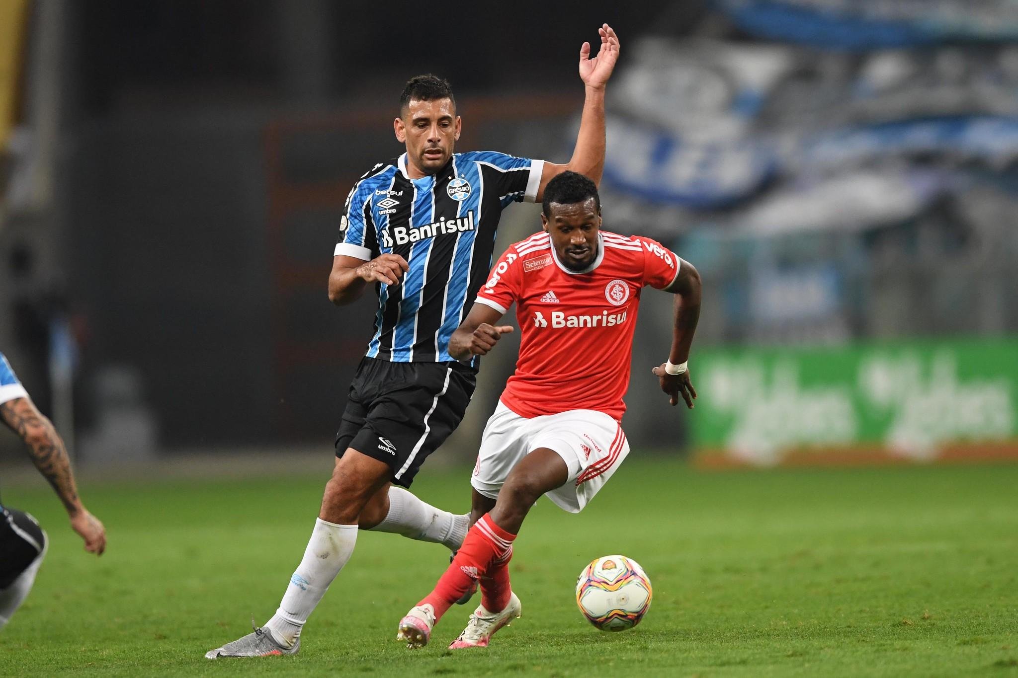 Edenilson desfalca o Inter contra o Coritiba