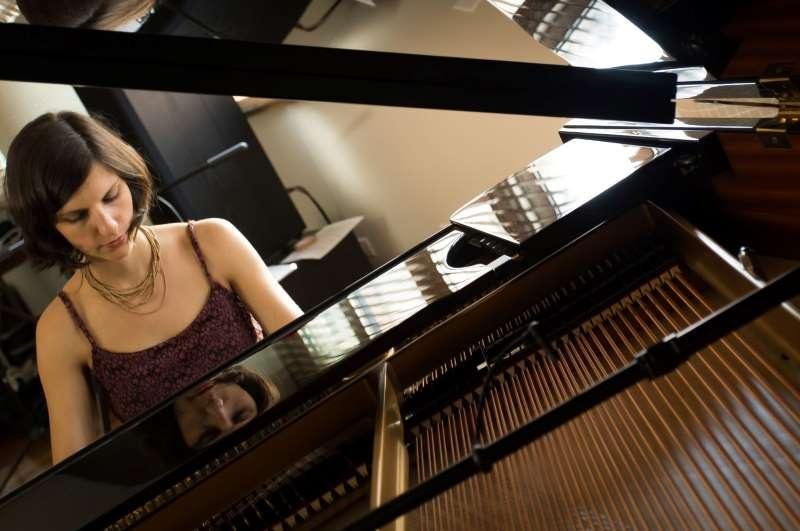 Julia Tygel coordena o projeto "A Nossa M&uacute;sica"