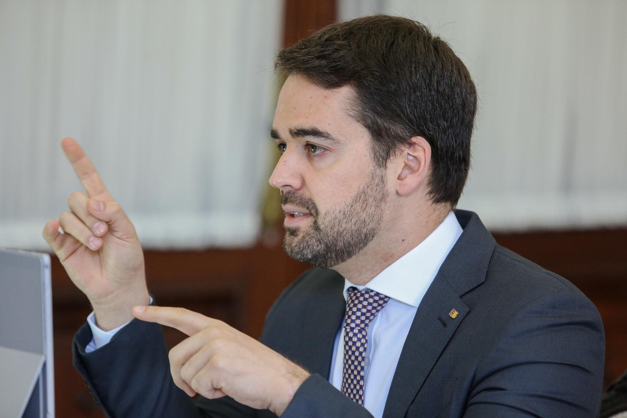 Eduardo Leite apresenta nesta segunda mapa da 14&ordf; rodada do Distanciamento Controlado no RS