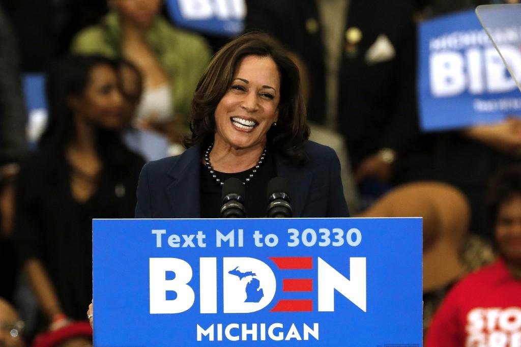 Harris enfrentar&aacute; Trump ao lado de Joe Biden