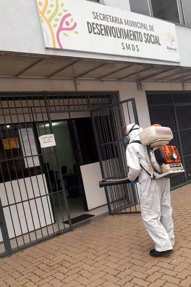 Durante a a&ccedil;&atilde;o foi aplicado o produto am&ocirc;nia quatern&aacute;ria nas &aacute;reas internas e externas dos setores