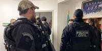 Agentes da 1° Delegacia de Polícia de Repressão a Roubos do Deic efetuaram as detenções em Carlos Barbosa e Barros Cassal