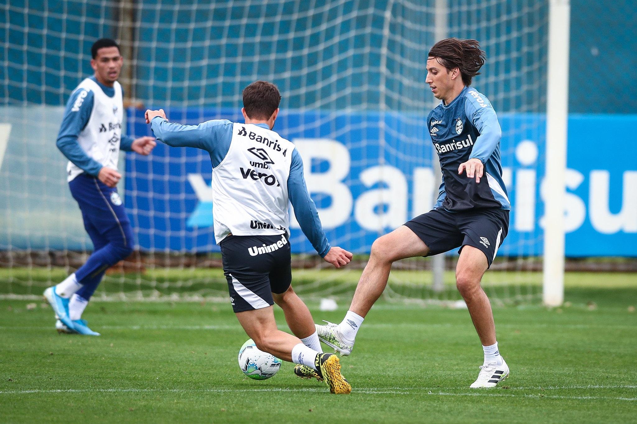 Gr&ecirc;mio deve ter volta dos titulares contra o Corinthians