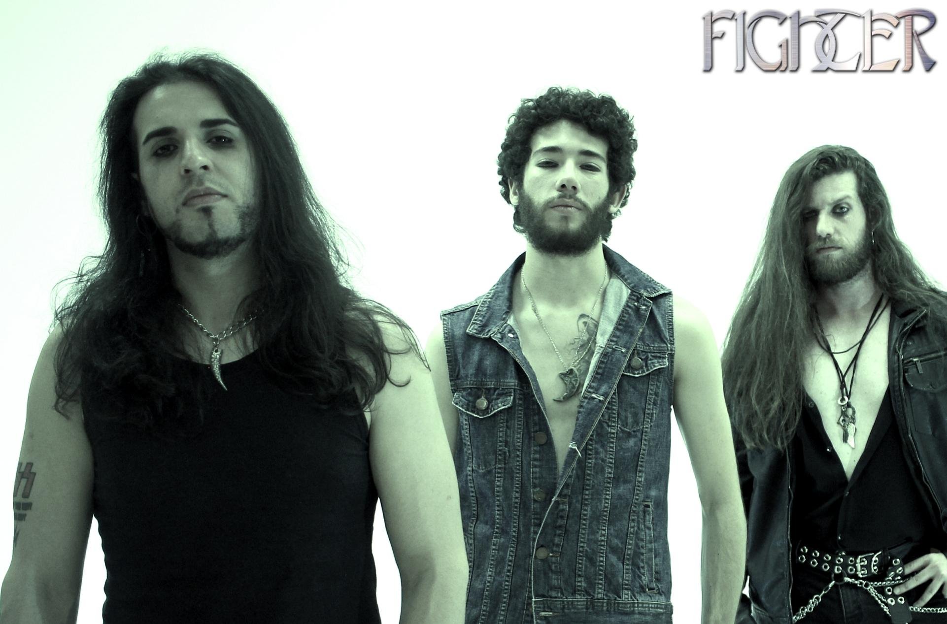 Fighter tem lan&ccedil;ado um v&iacute;deo por m&ecirc;s do &aacute;lbum ao vivo "VII (Live Session)
