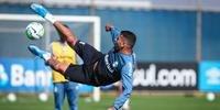 Grêmio de Diego Souza busca encontrar equilíbrio no Brasileirão