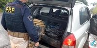 Em torno de 118 quilos do entorpecentes estavam no porta-malas da Hyundai Tucson