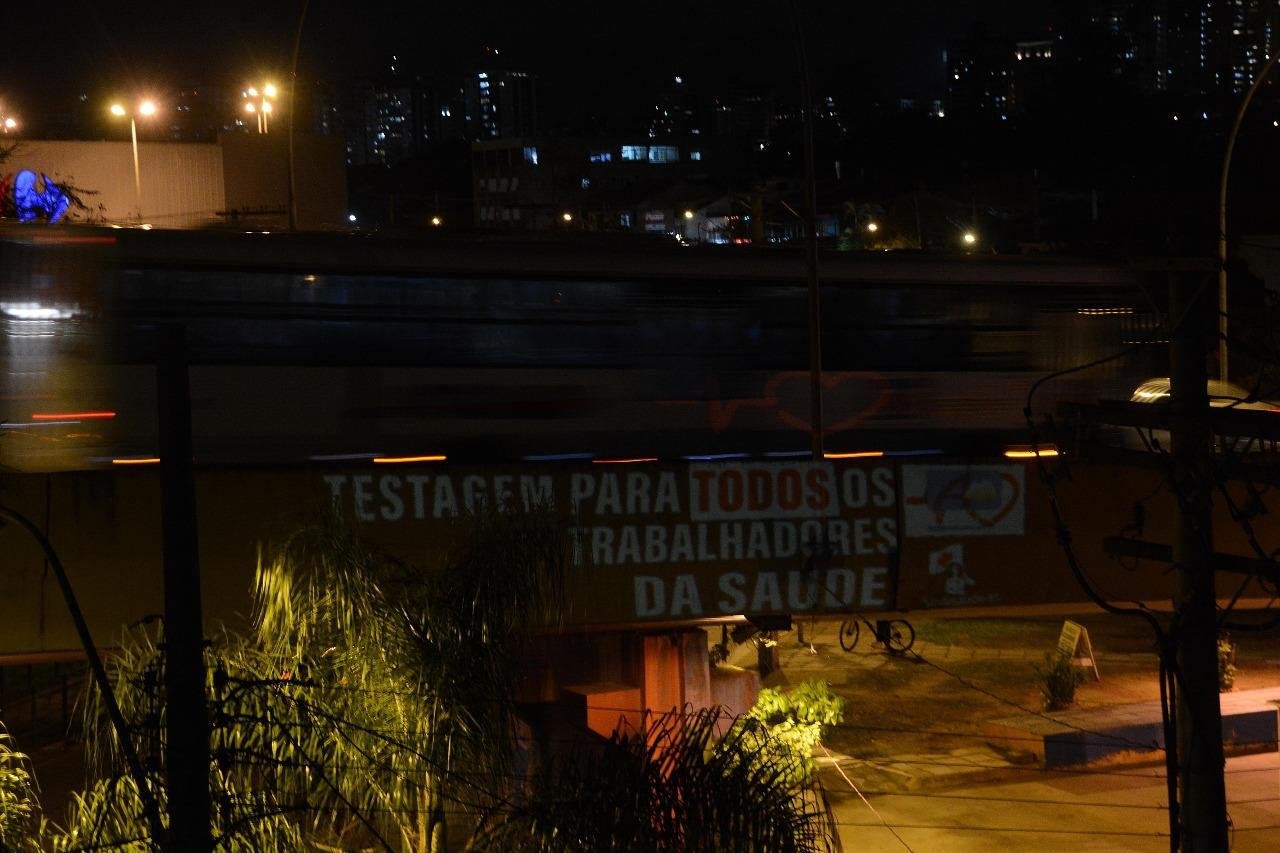 Protestos foram projetados em pontos da cidade