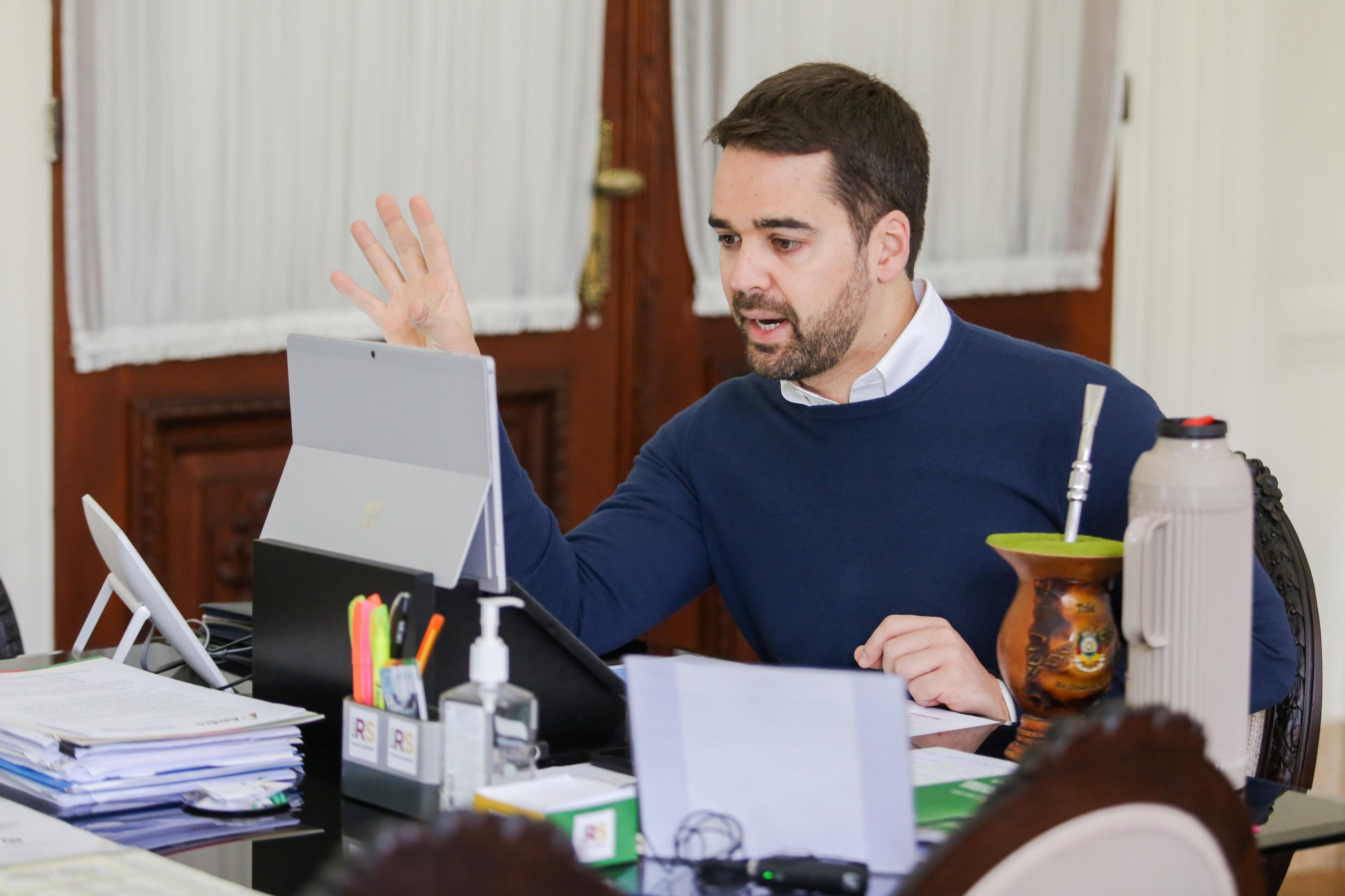 Governador Eduardo Leite detalha plano em coletiva nesta quinta-feira