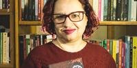 Andreia Schefer é professora de Literatura e Língua Portuguesa