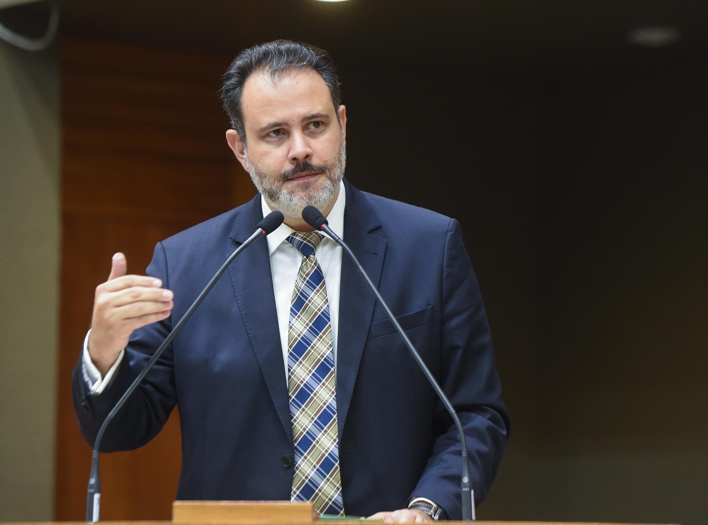 Pelas tratativas, o companheiro de chapa de Sebasti&atilde;o Melo (MDB) ser&aacute; o vereador Ricardo Gomes (DEM)