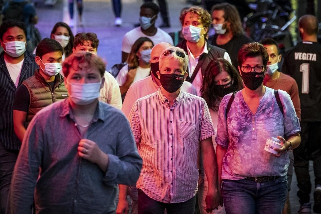 Primeiro caso de reinfec&ccedil;&atilde;o, em Hong Kong, pode ter impactado no desenvolvimento de uma vacina.