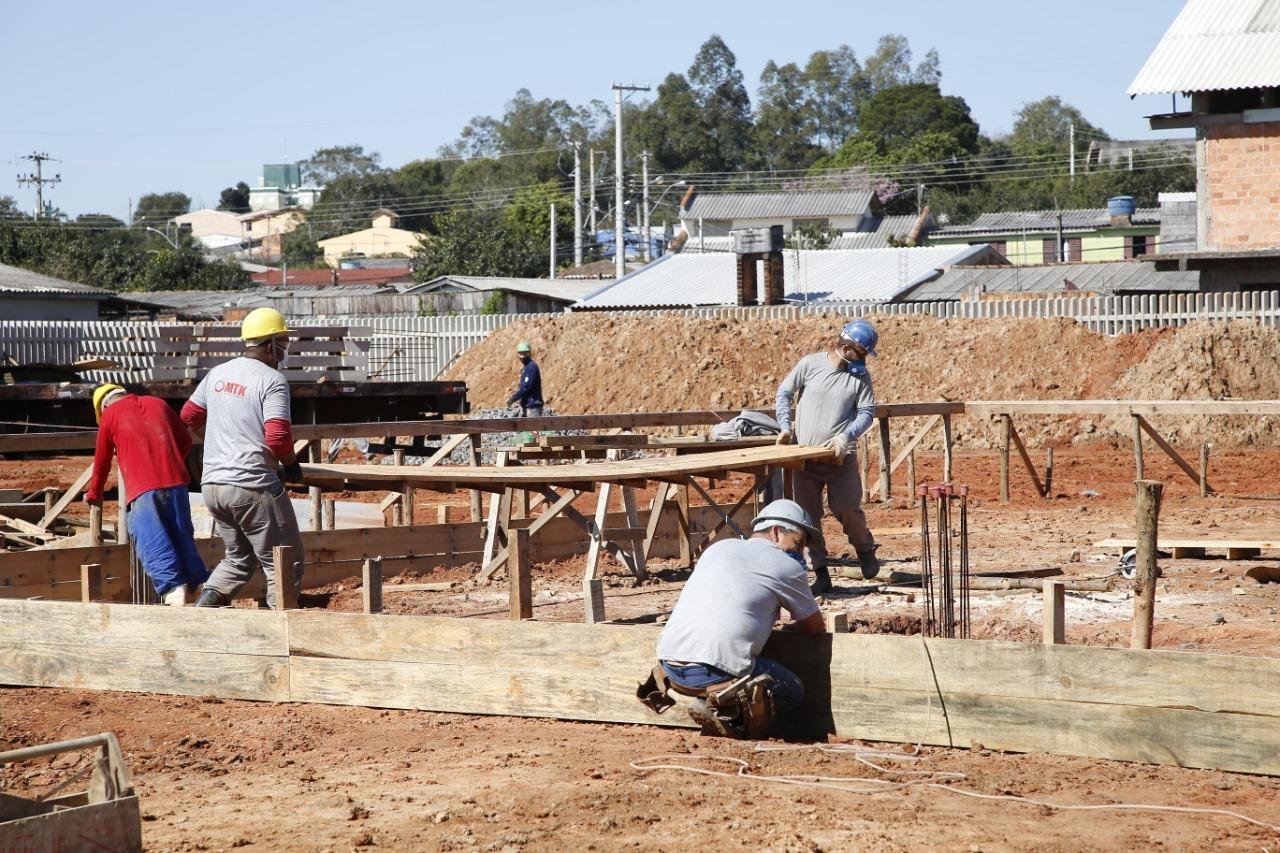 No local tamb&eacute;m ser&aacute; constru&iacute;do um gin&aacute;sio poliesportivo e um audit&oacute;rio com capacidade para 120 pessoas