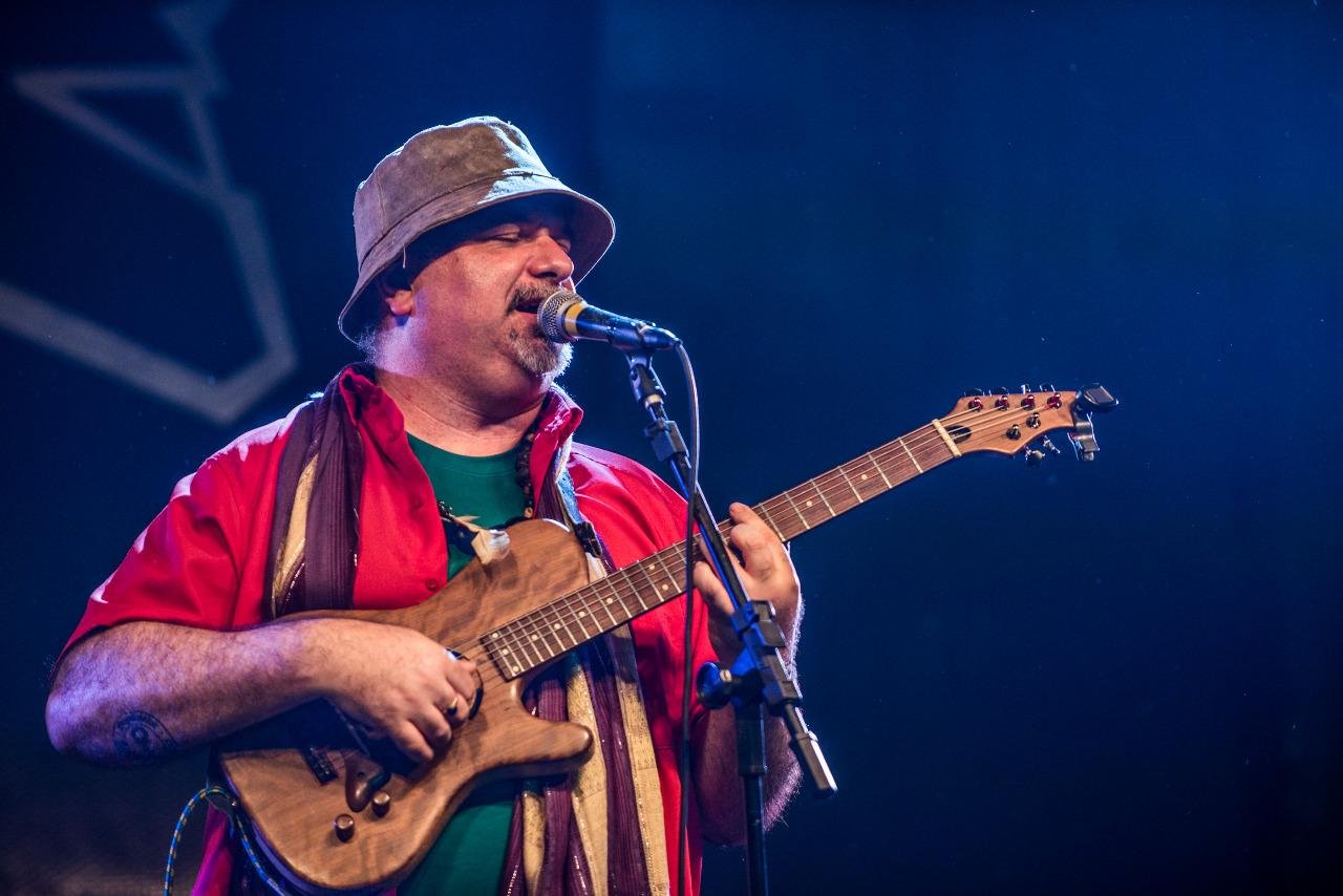 Elojac apresenta o show pensado para este momento de isolamento social
