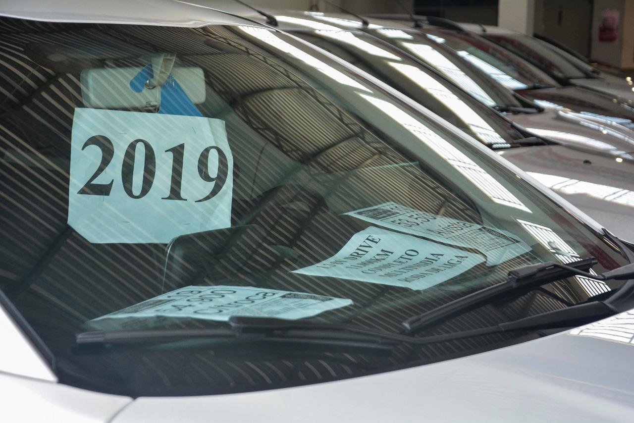 Com&eacute;rcio de carros teve queda de aproximadamente 50% a partir do final do m&ecirc;s de mar&ccedil;o