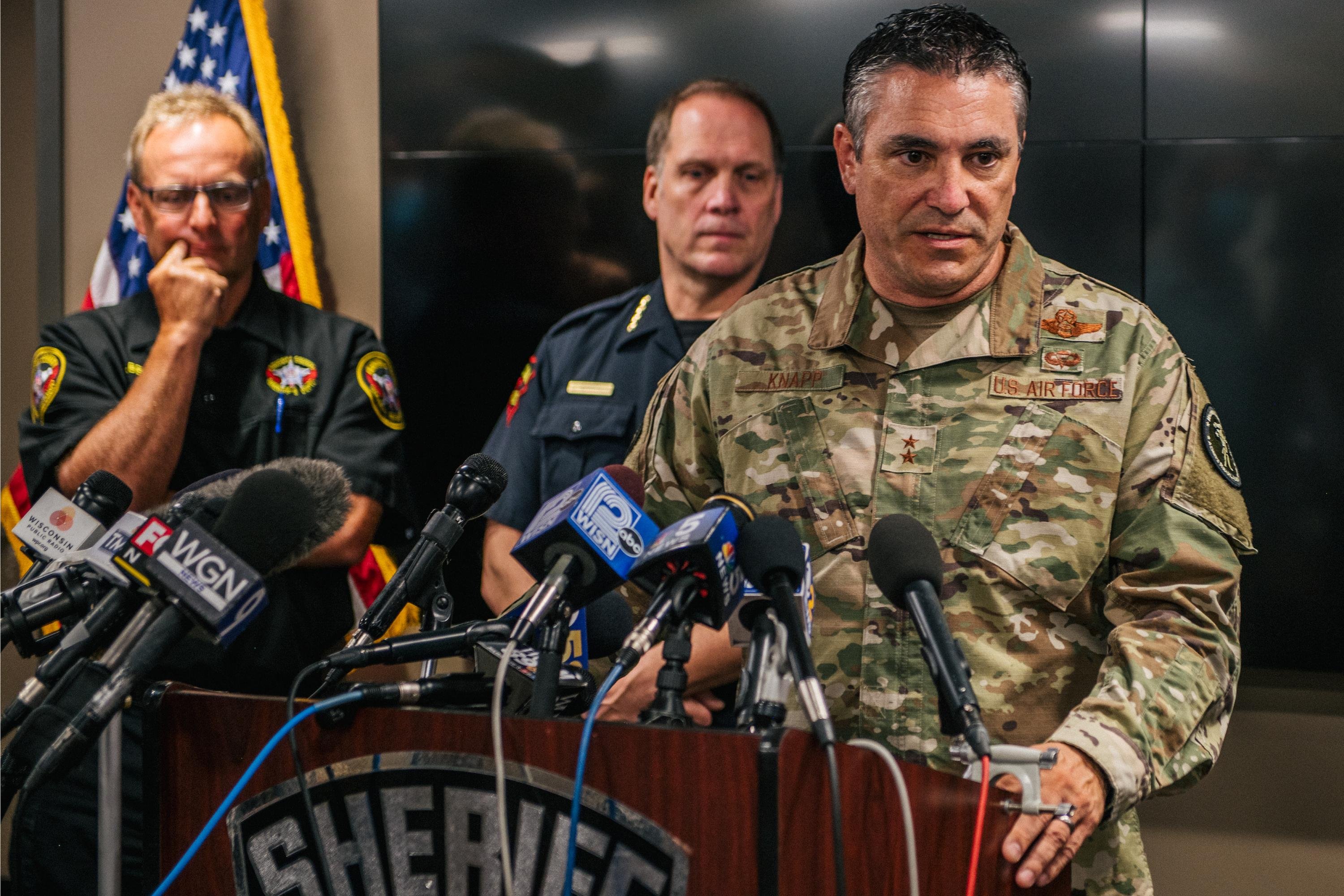 Major General Paul E. Knapp, Ajudante Geral da Guarda Nacional de Wisconsin, fala em uma confer&ecirc;ncia de imprensa em 26 de Agosto, 2020, em Kenosha, Wisconsin