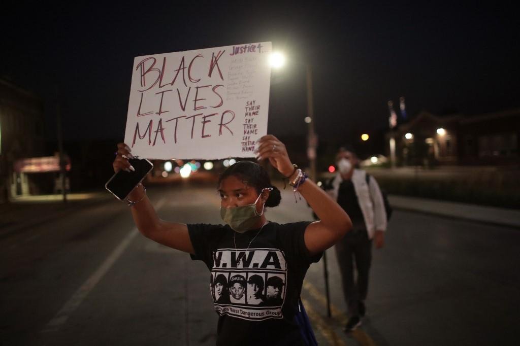 Protestos contra o racismo ganharam for&ccedil;a ap&oacute;s Jacob Blake morrer por tiros disparados por um policial